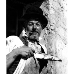 Alamo Actor Photo